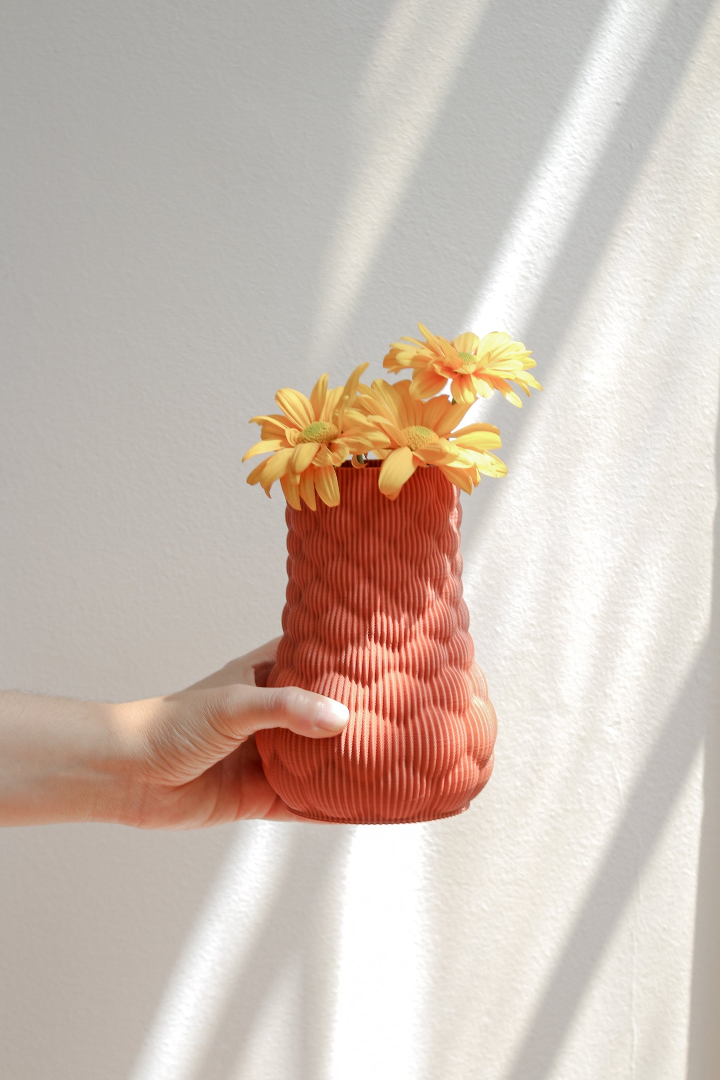 Berry Vase by Lunfardo